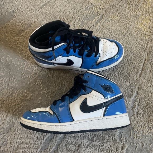 jordan 1 mid signal blue